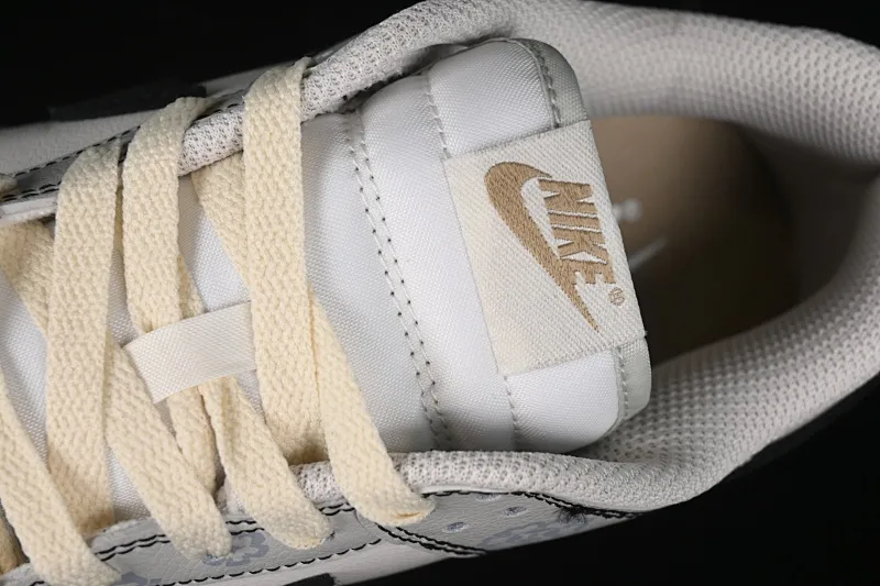 All Categories Nk SB Dunk Series Nk SB Dunk Low Low-top sneakers Nk Dunk Low Sanci Laboratory Ancient Tang Dynasty print Low-top casual sneakers FJ4188-001